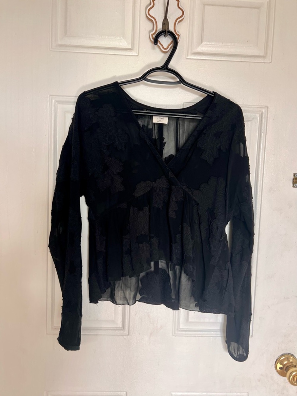 Wilfred | Sheer Black Floral Embroidered V-Neck Long-Sleeve Top